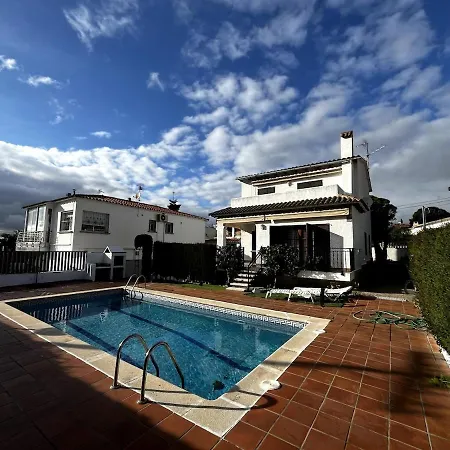 With Private Pool Holiday home *