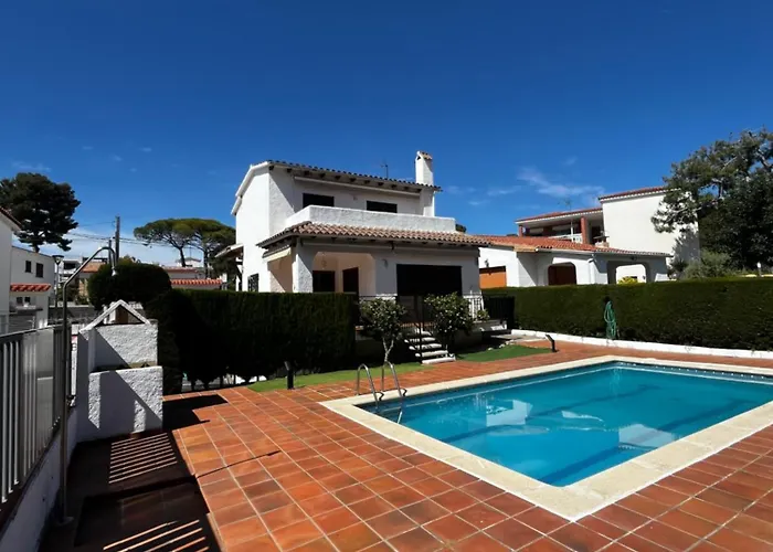 Feriehus With Private Pool